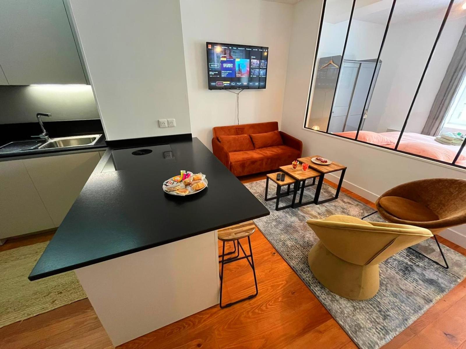 Elegant Studio En Hypercentre Dans Le Quartier Historique Anime Avec Parking Gratuit Caen Zewnętrze zdjęcie
